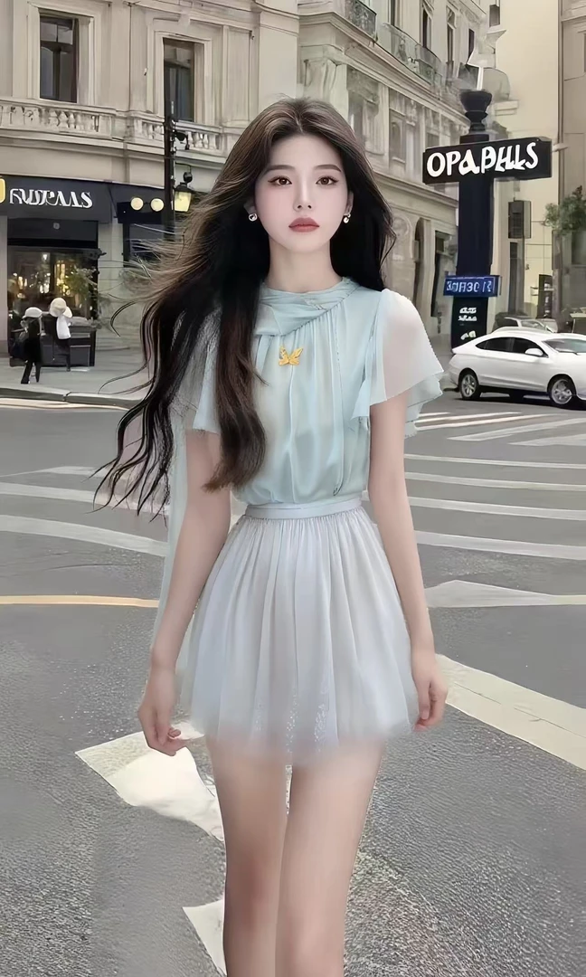 新款时尚轻奢温柔甜美风撞色不规则领型短袖收腰设计感连衣裙女