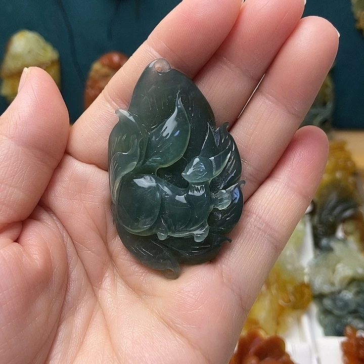 蛇纹石玉合金颈饰
