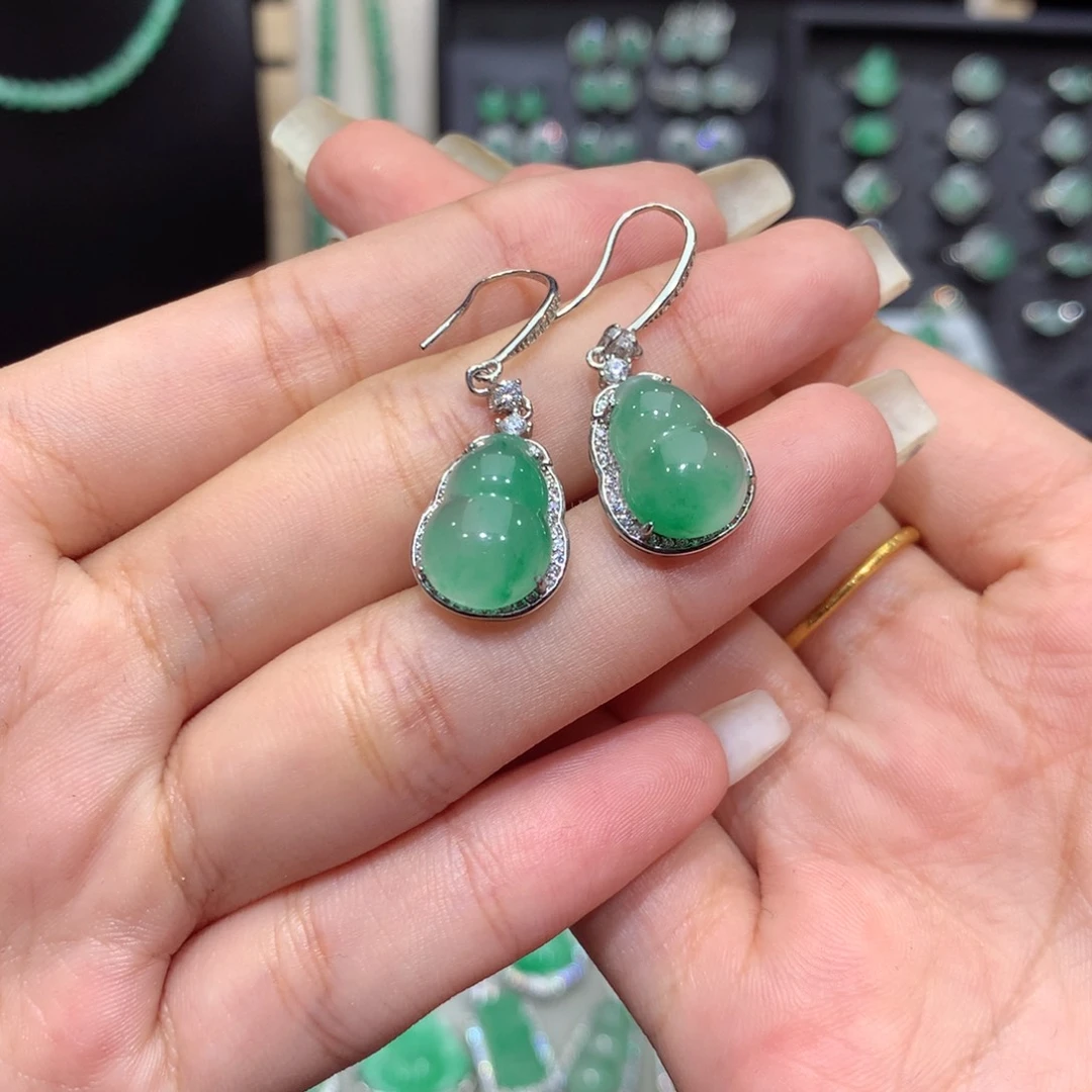 颈饰银S925镶嵌石英质玉（非洲翠）