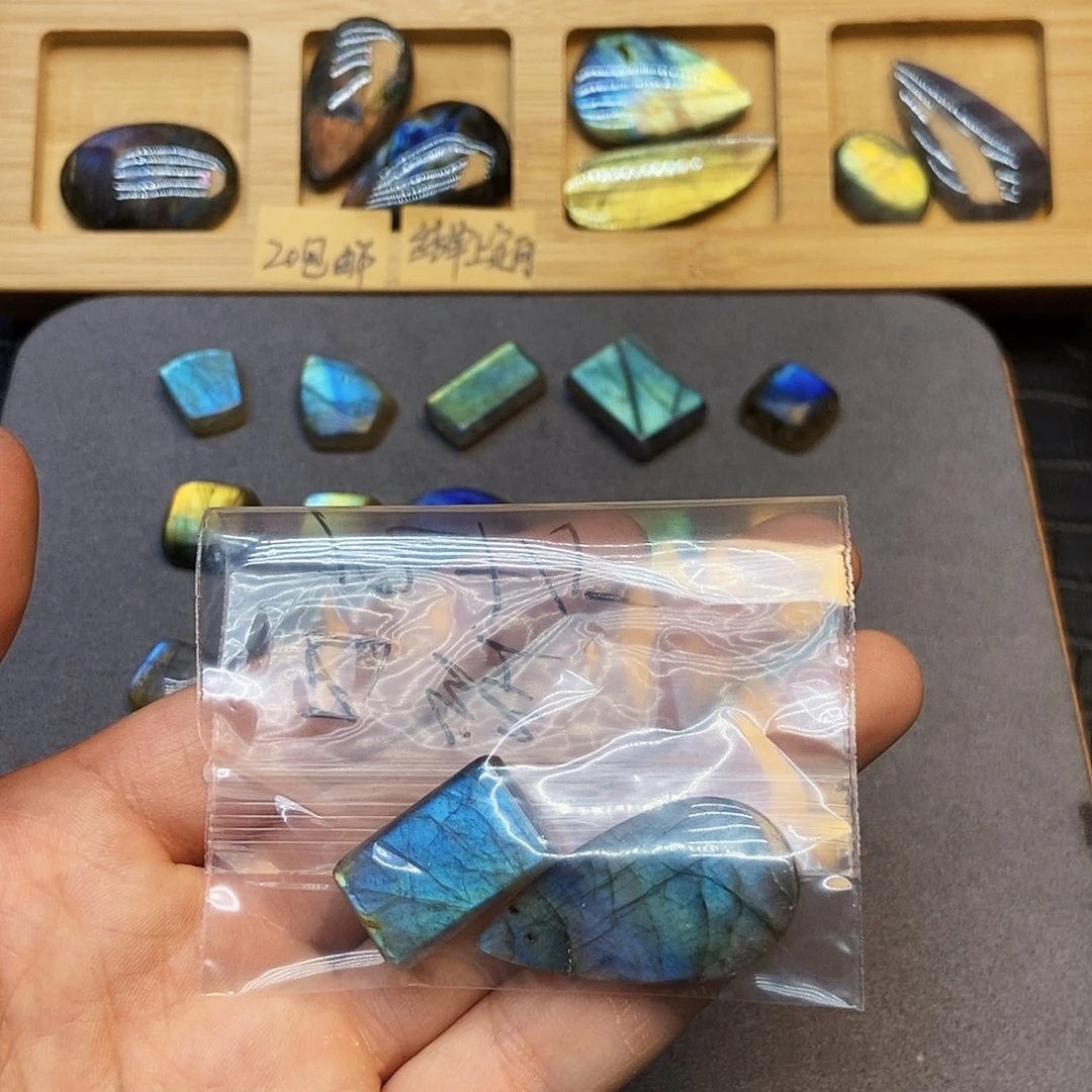 未镶嵌吊坠(不含链)长石已****哼