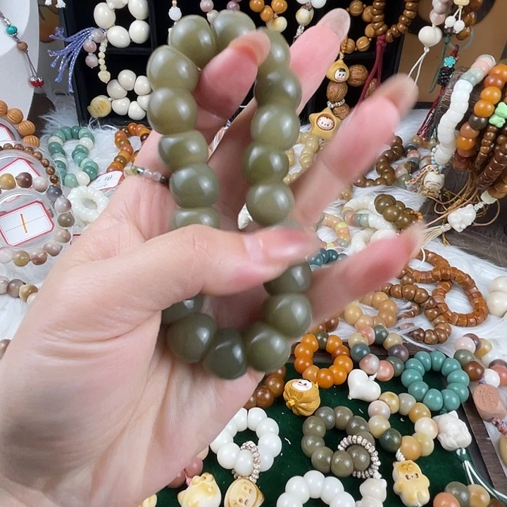 吊坠菩提根/象牙果懒*