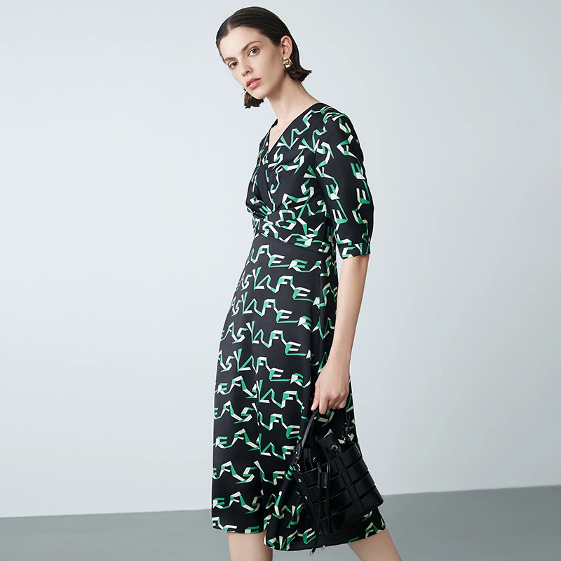 EITIE爱特爱夏季新款修身显瘦五分袖印花连衣裙7807535