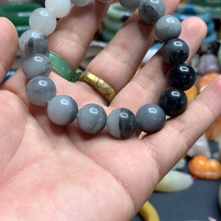 石英岩玉合金颈饰