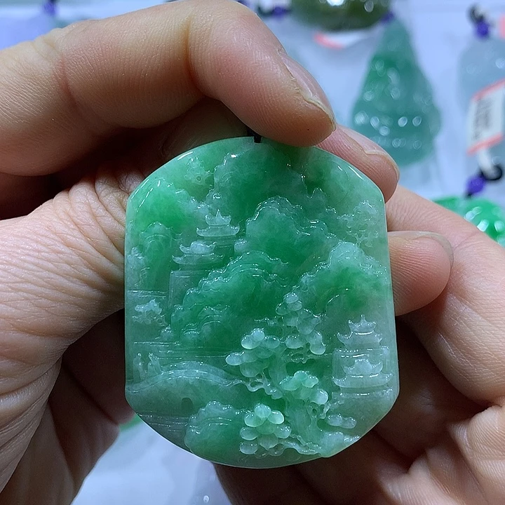 翡翠未镶嵌颈饰天然翡翠A货吊坠