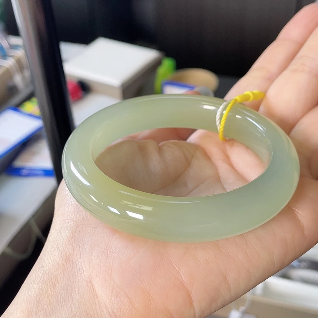 和田玉未镶嵌手镯毕业级，冰猫，无暇，无结构，高货