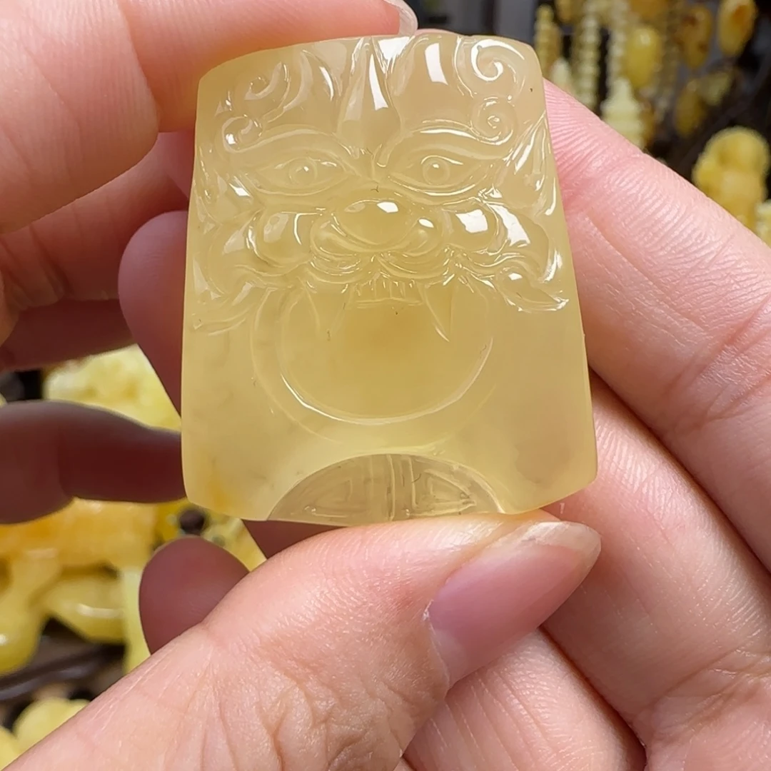 蜜蜡未镶嵌珠宝奇石