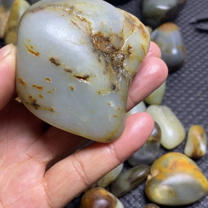 *****和田玉（糖玉）未镶嵌颈饰
