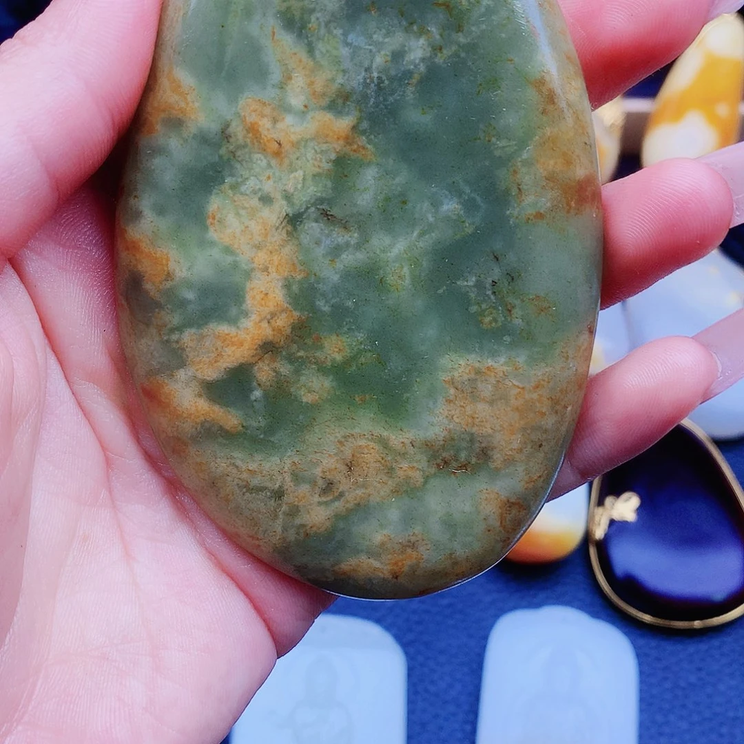 和田玉未镶嵌挂件