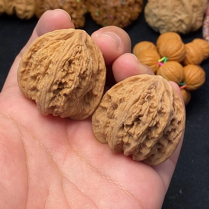 吊坠龙脊菩提红宝石