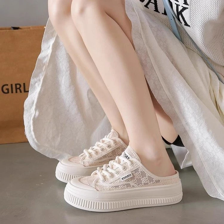 夏季网面鞋女2025新款蕾丝透气包头半拖小白鞋休闲运动拖鞋