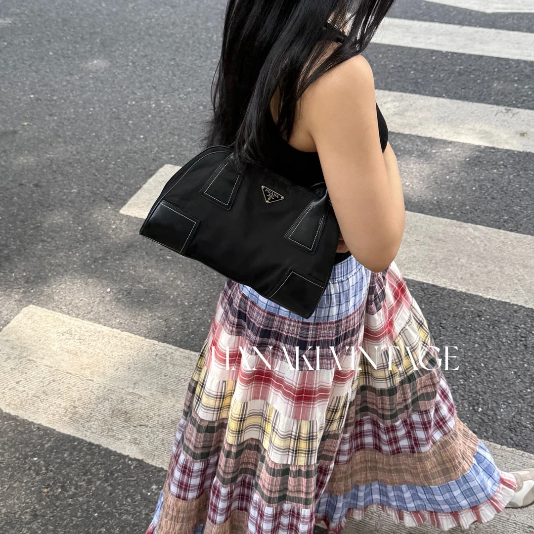 95新 Prada/普拉达 花绮中古/Prada外缝线尼龙降落伞单肩包