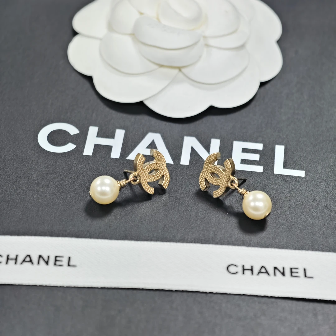 99新 Chanel/香奈儿 耳钉经典双C珠珠时尚