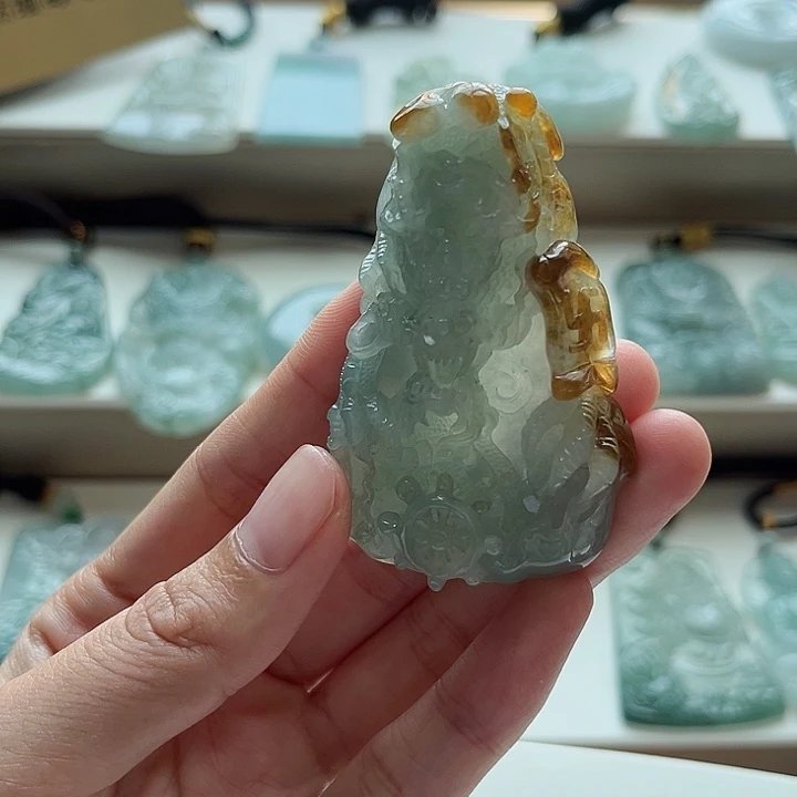 翡翠未镶嵌颈饰翡翠