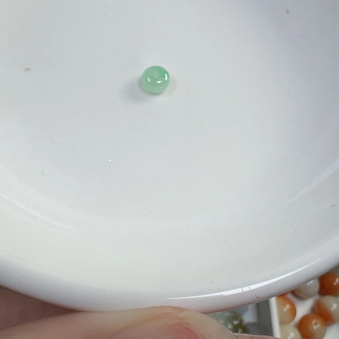 翡翠散珠秀鼓珠一个，