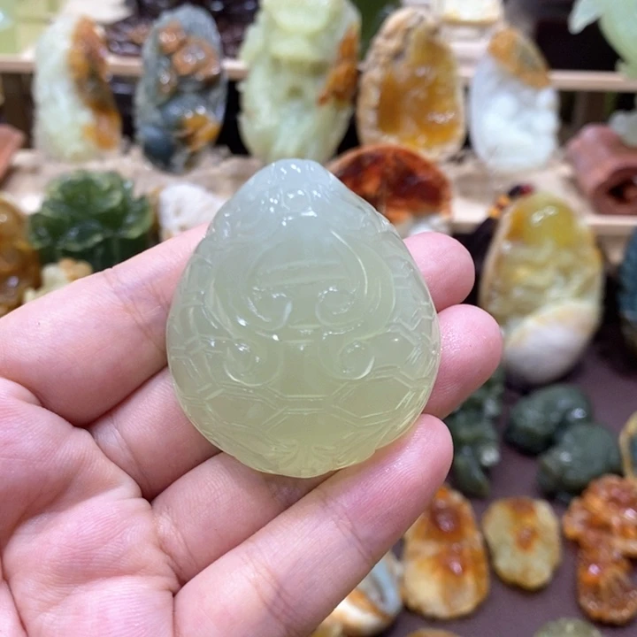 未镶嵌蛇纹石玉颈饰