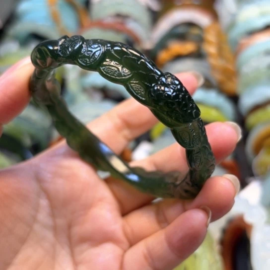 蛇纹石玉未镶嵌手镯L**n