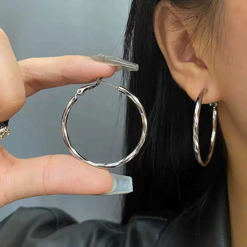 铜合金耳饰 莫比乌斯环耳圈极简韩系简约日常通勤显脸小耳饰322