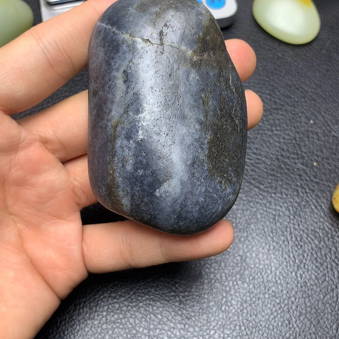 和田玉未镶嵌摆件