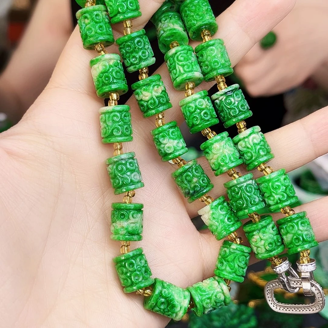 翡翠未镶嵌颈饰多样性