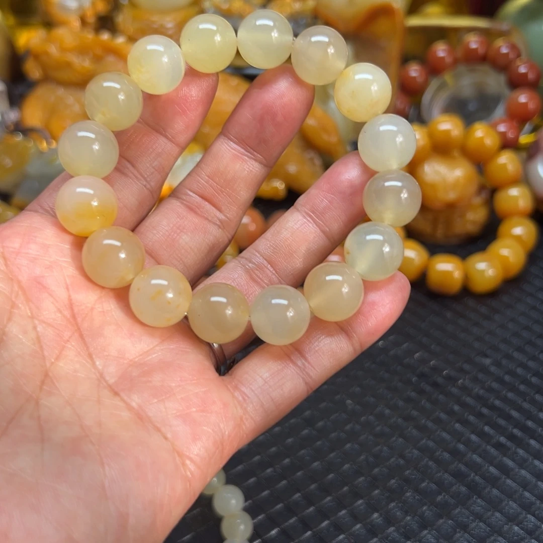 石英质玉未镶嵌颈饰