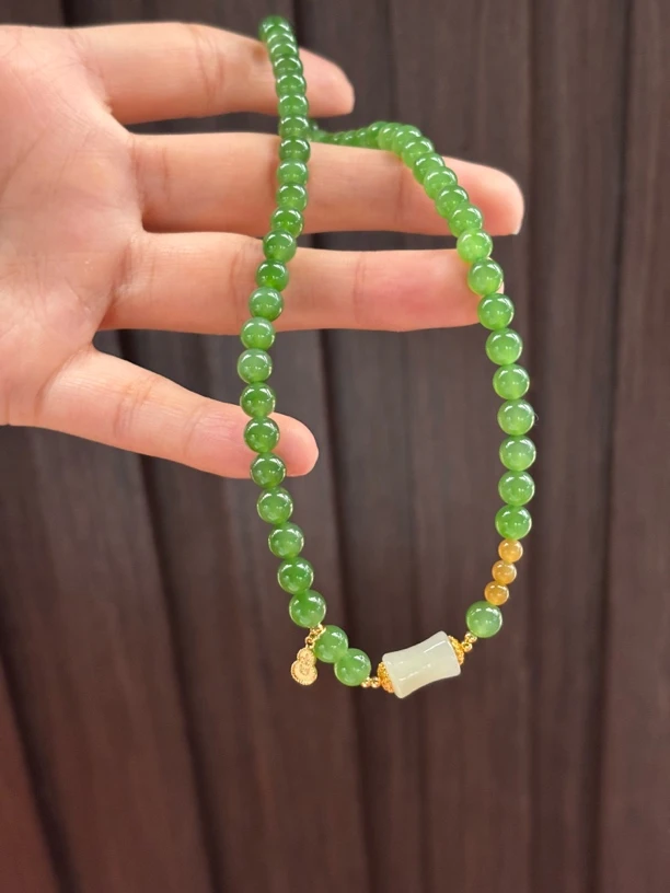0583WM 和田玉俄料碧玉阳绿两圈手串 规格约：6mm 多样性发其一