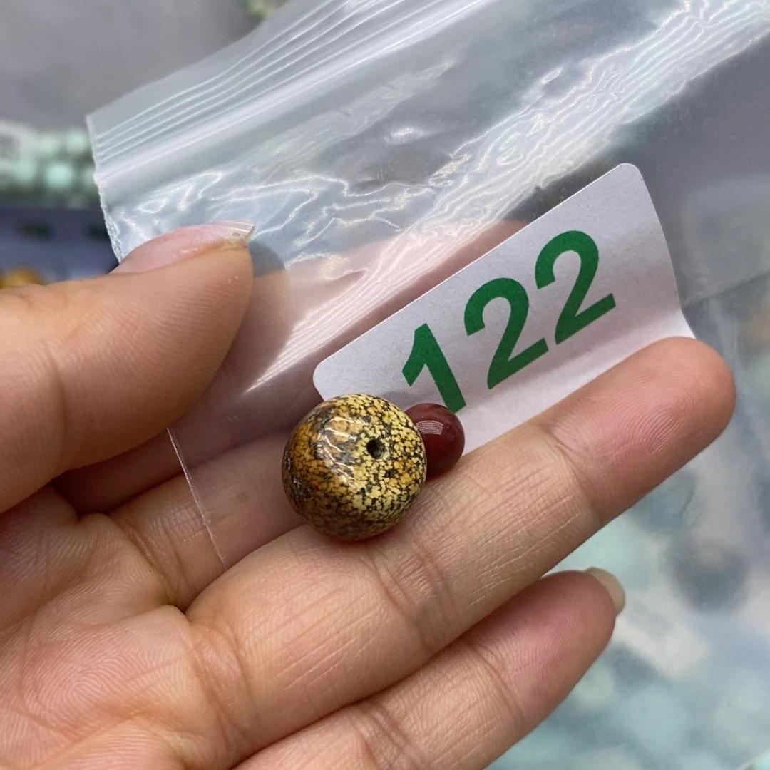 未镶嵌南红玛瑙珠宝奇石