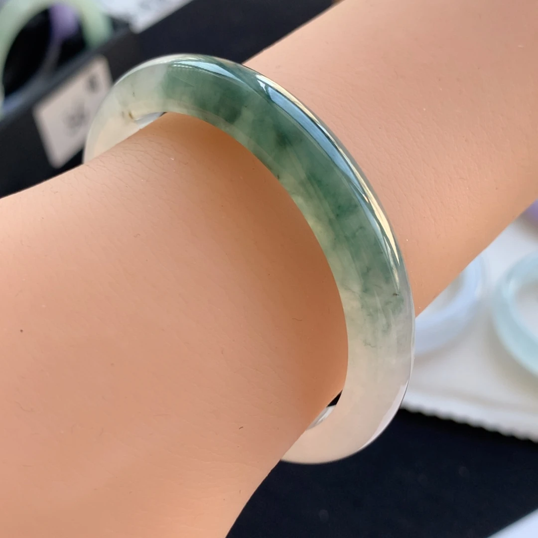 翡翠未镶嵌手镯51冰飘花正圈