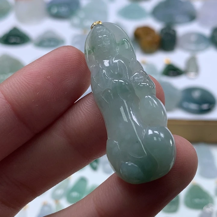 翡翠未镶嵌颈饰翡翠