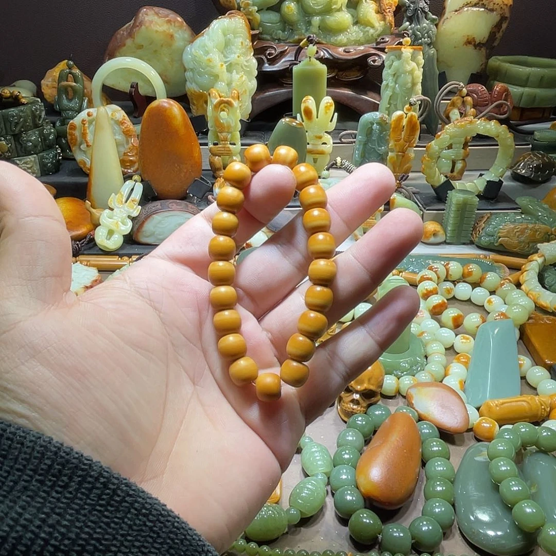 透闪石质玉未镶嵌珠宝奇石