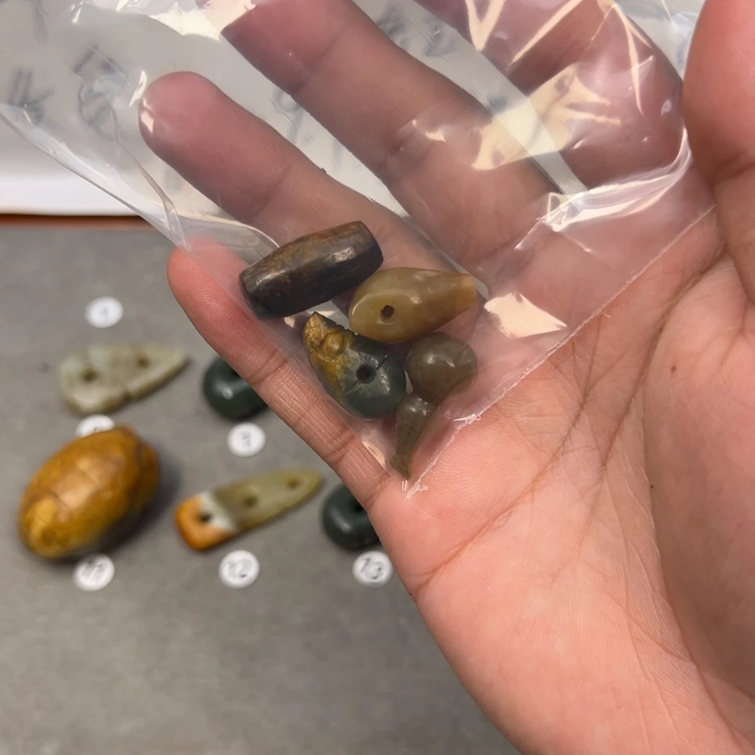 *****岫岩河磨玉（透闪石质玉）未镶嵌颈饰