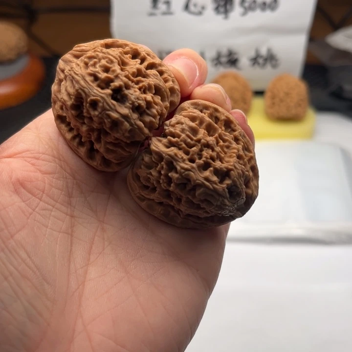 文玩核桃吊坠南疆38