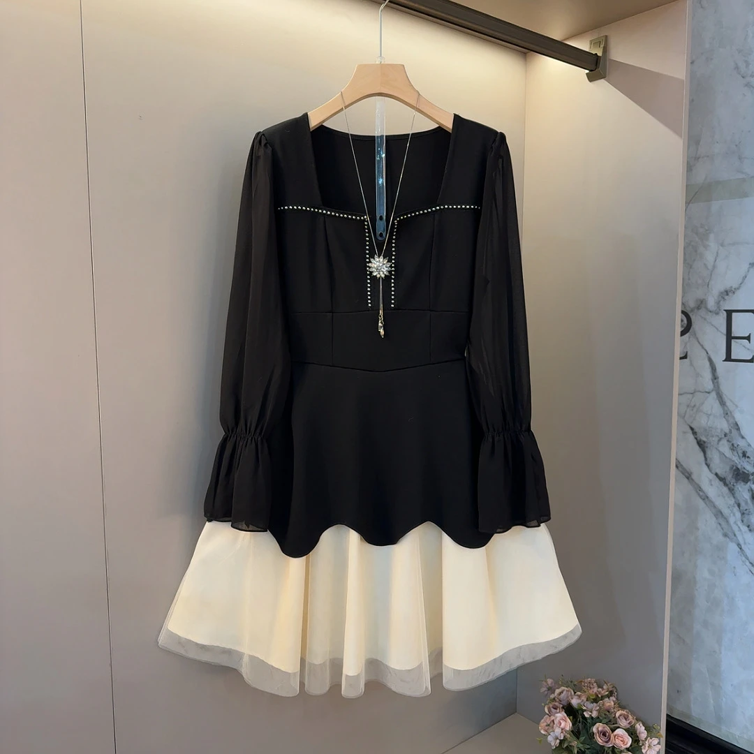 轻奢高端名媛气质方领钉珠设计蕾丝拼接大码女显瘦连衣裙（衣长82）