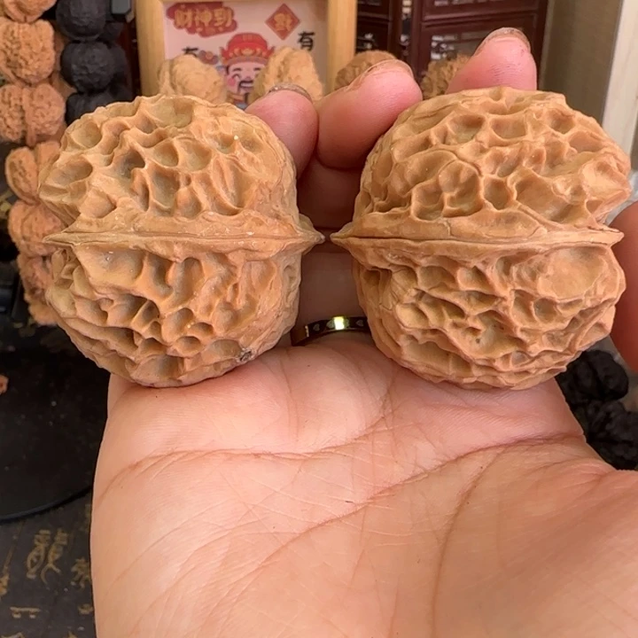 阿***•文玩核桃吊坠凤凰牡丹46