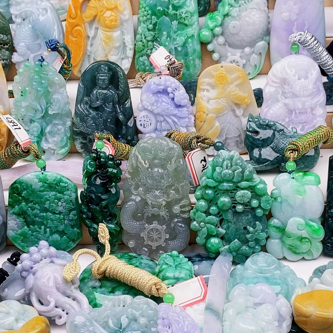 吊坠(不含链)未镶嵌翡翠