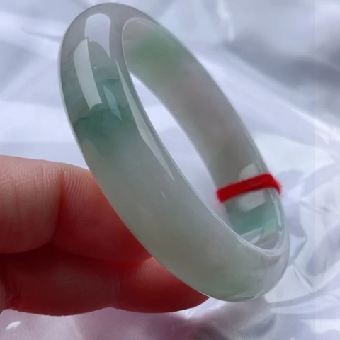 翡翠手镯未镶嵌正56