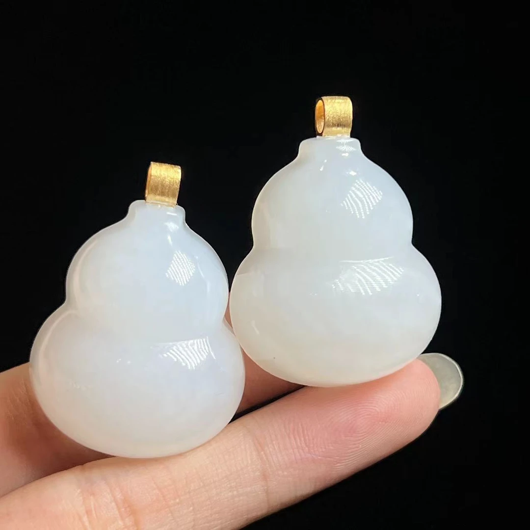 18K金镶和田玉葫芦吊坠多样性发一（尺寸：30*25*11.5mm）-BHF112