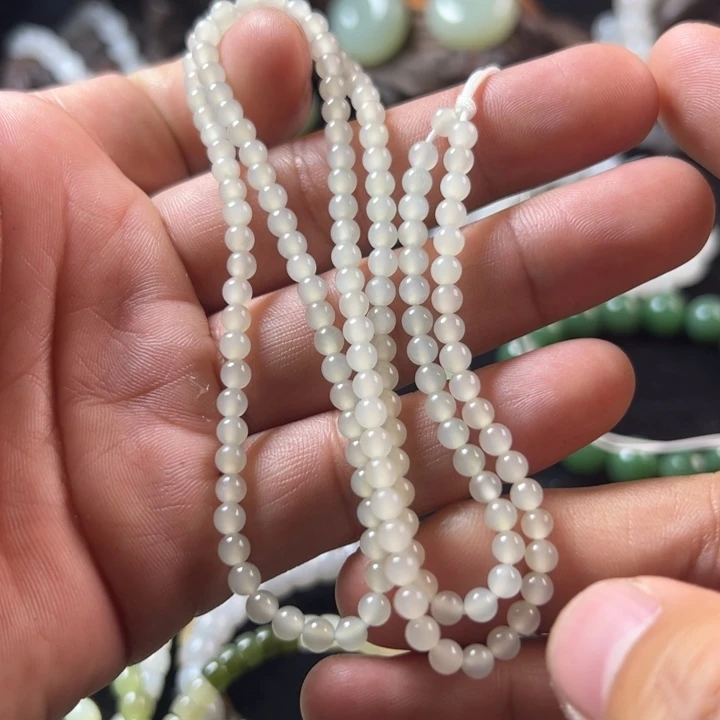 和田玉未镶嵌手串