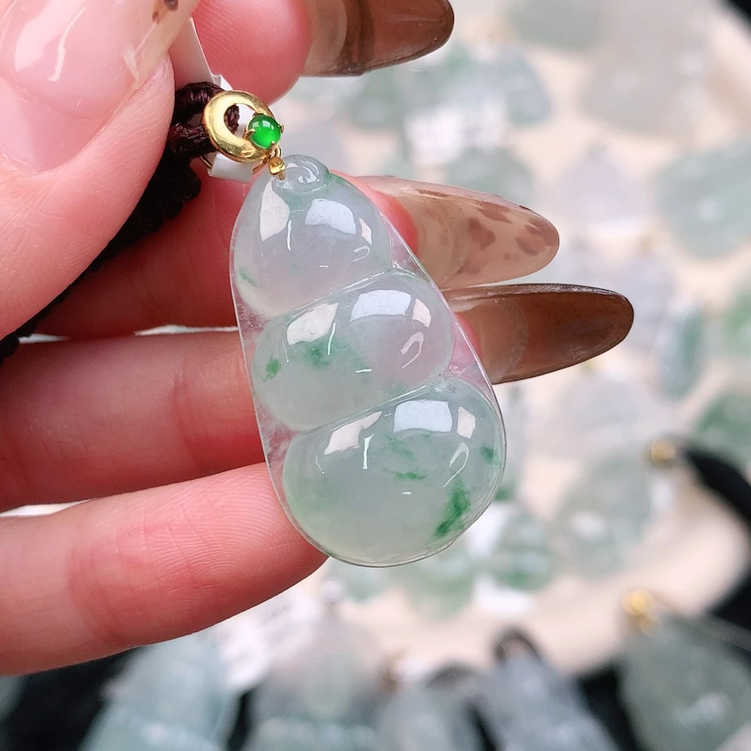 翡翠颈饰18K金镶嵌飘花豆37.6、31.7、18、6.5