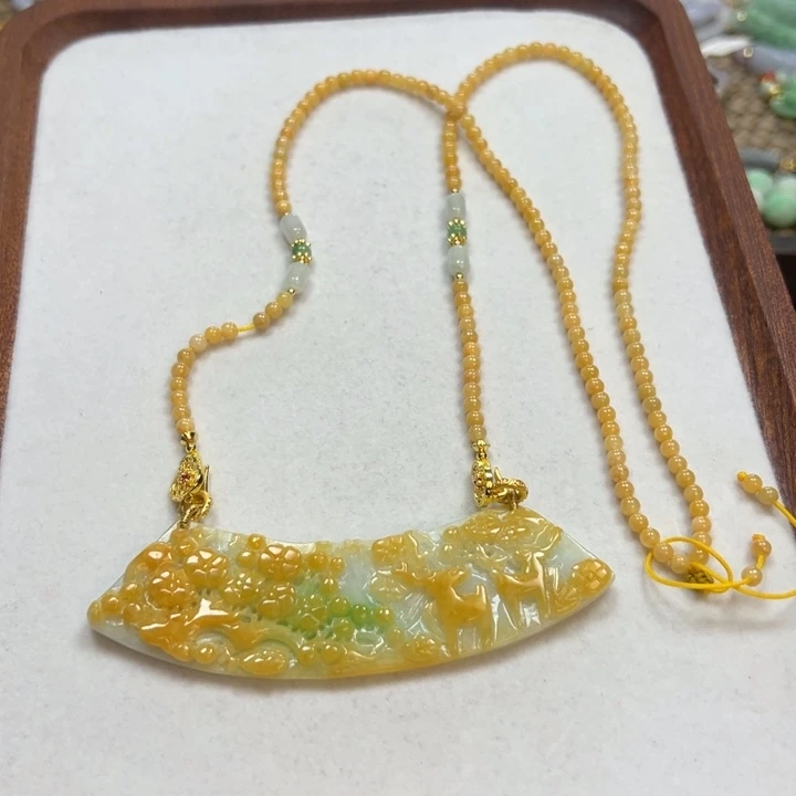 翡翠颈饰未镶嵌吊坠