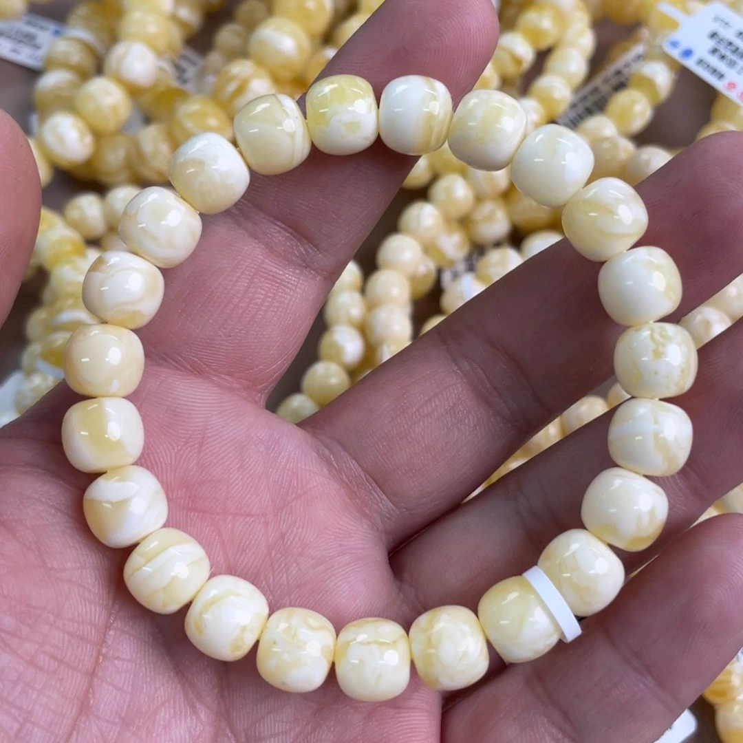 琥珀裸石未镶嵌02700000000