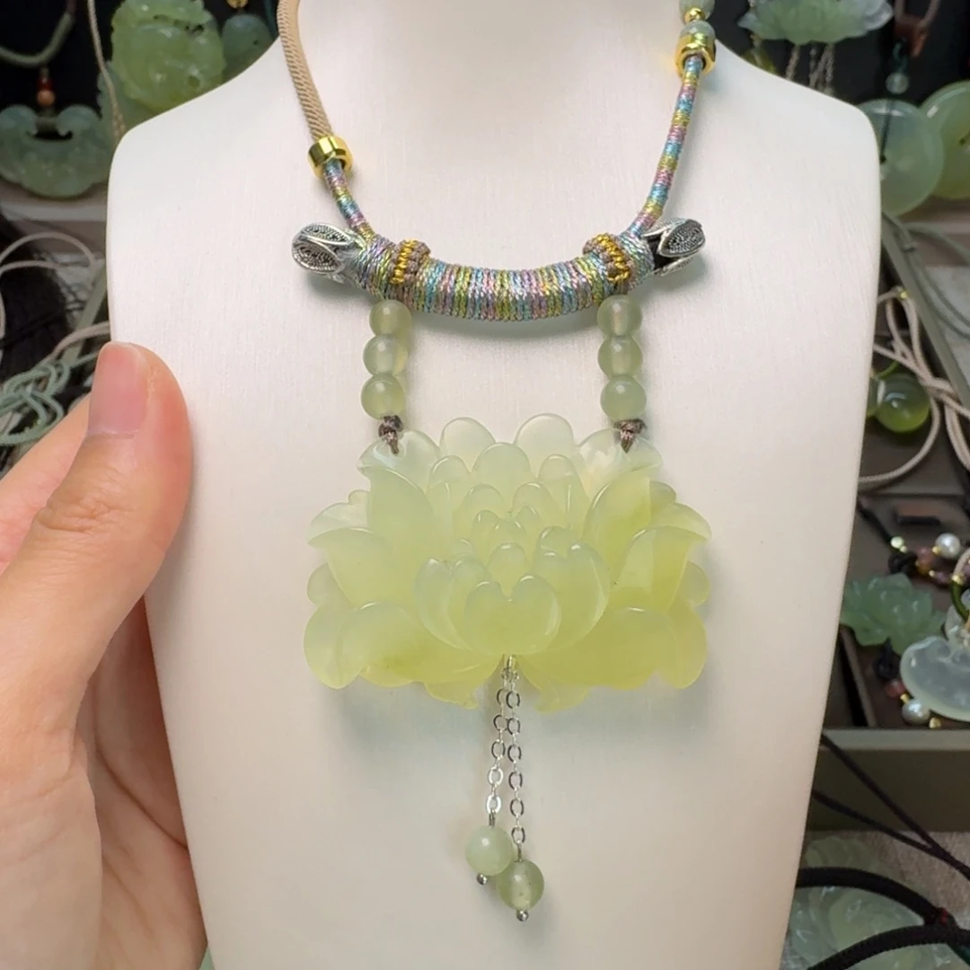 蛇纹石玉项链未镶嵌