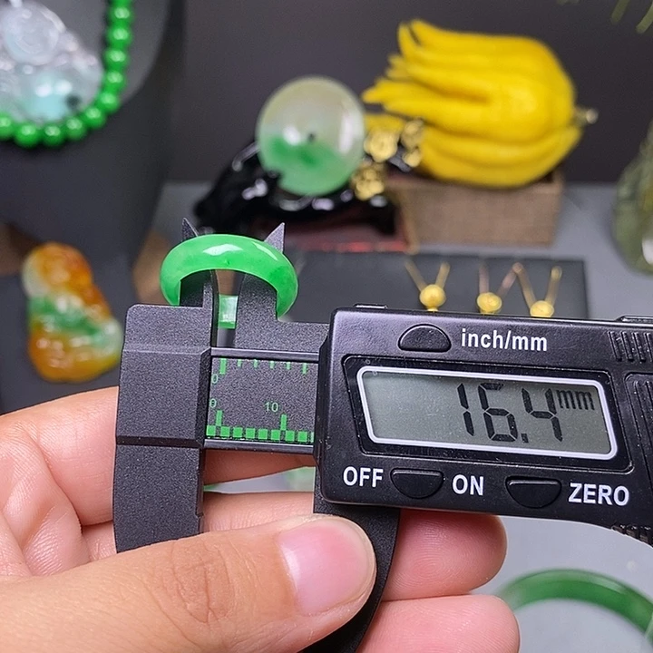 吊坠(赠链)未镶嵌翡翠