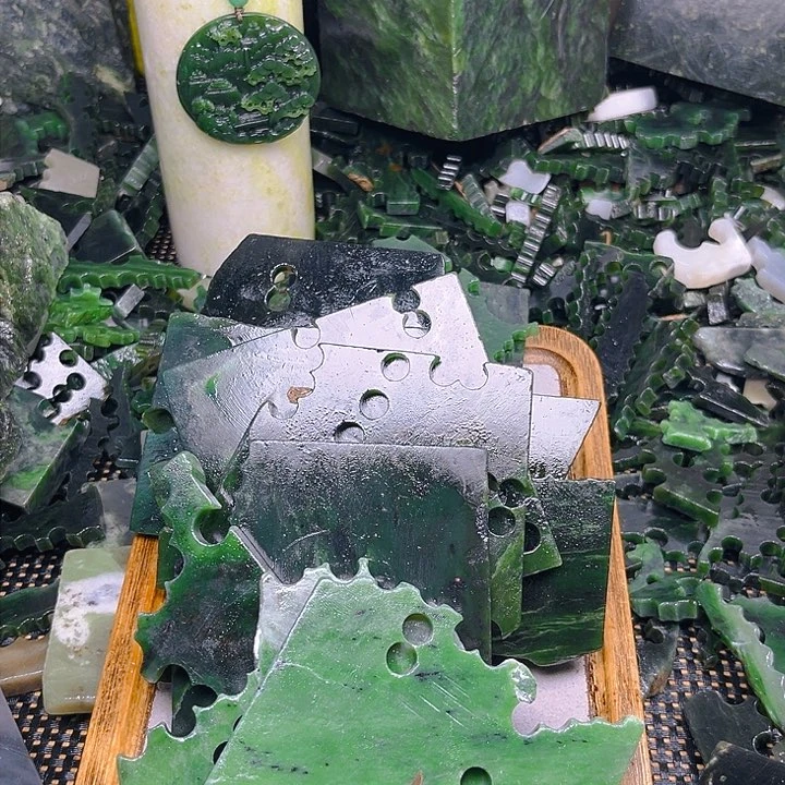 和田玉未镶嵌珠宝半成品随****S