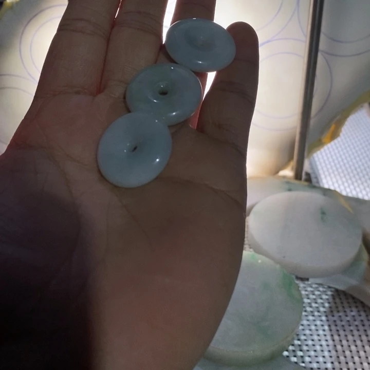 定制翡翠未镶嵌定制