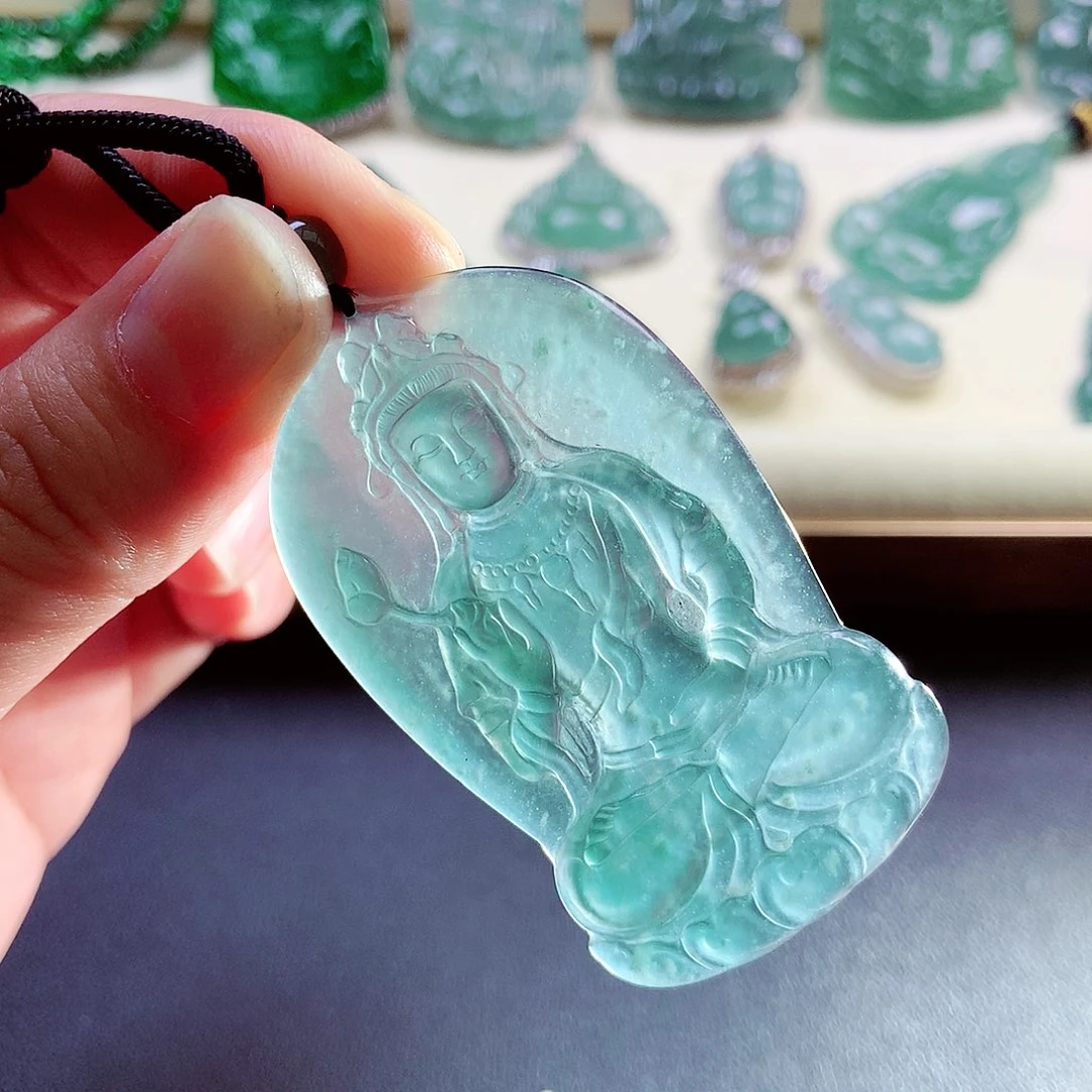 【闪购商品】翡翠颈饰未镶嵌天然