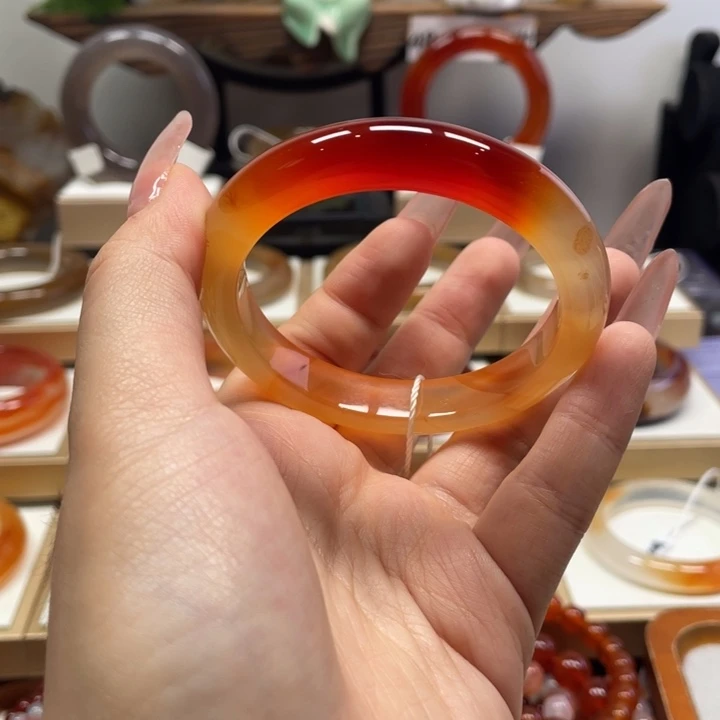 玛瑙/玉髓未镶嵌手镯