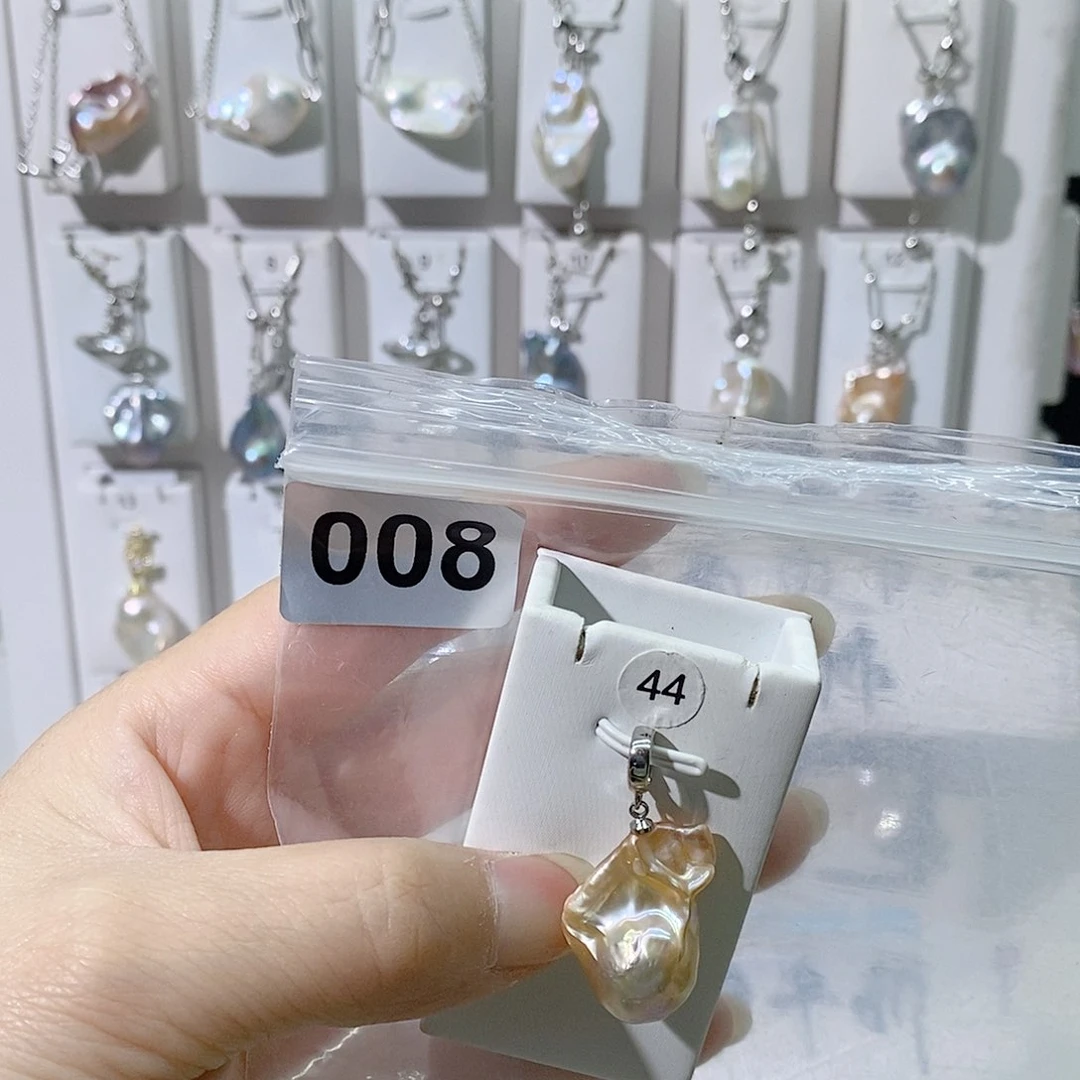 淡水珍珠合金颈饰