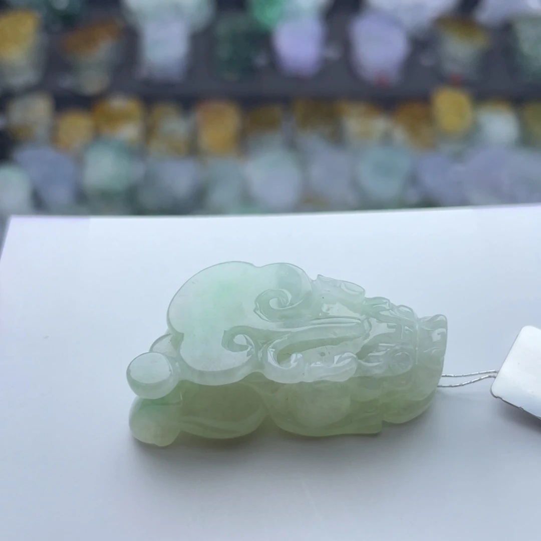 翡翠颈饰未镶嵌貔貅