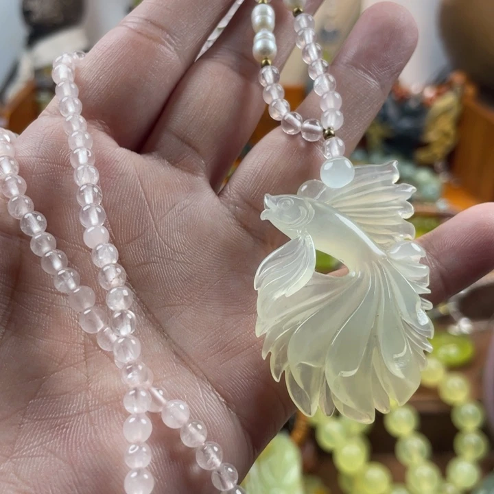 蛇纹石玉未镶嵌吊坠