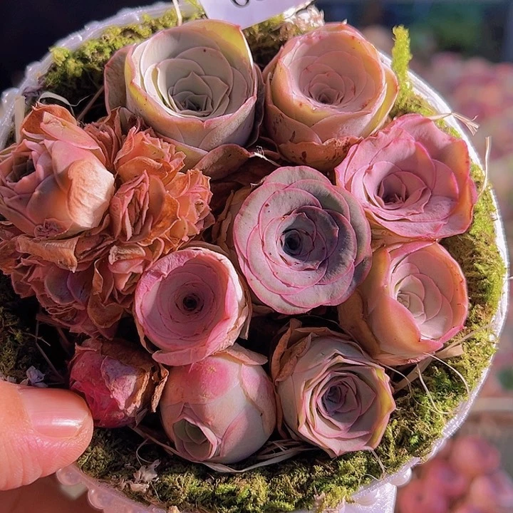 C012。玫瑰混花篮。